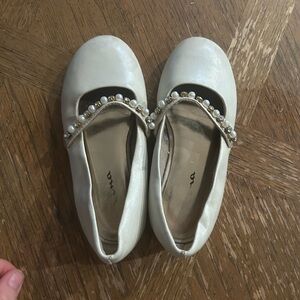 MIA Girls Pearl Strap Dress Flats in Ivory